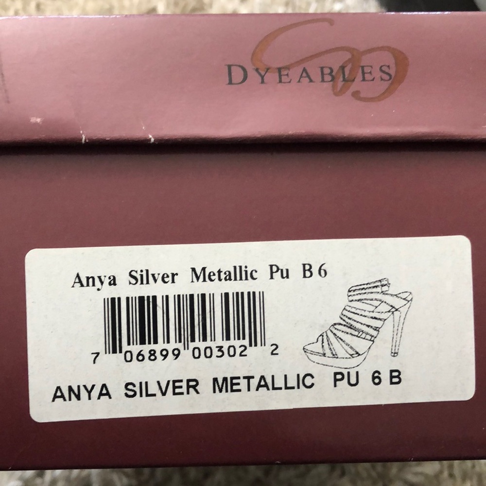 Heels - Picture 5 of 7